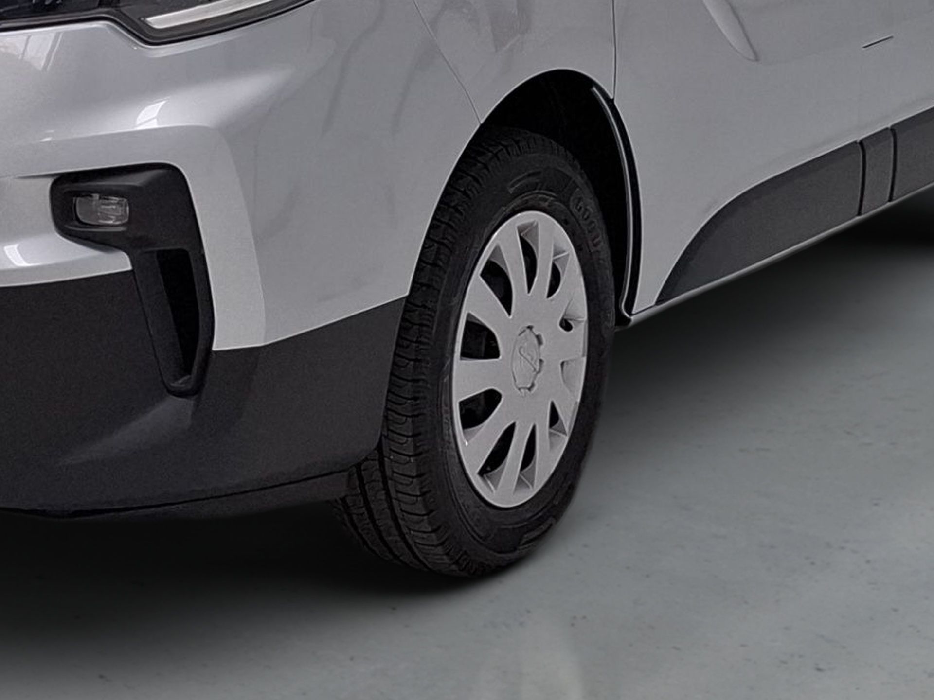 Nissan Primastar Primastar Passageiros Acenta 110HP L1 — photo 2