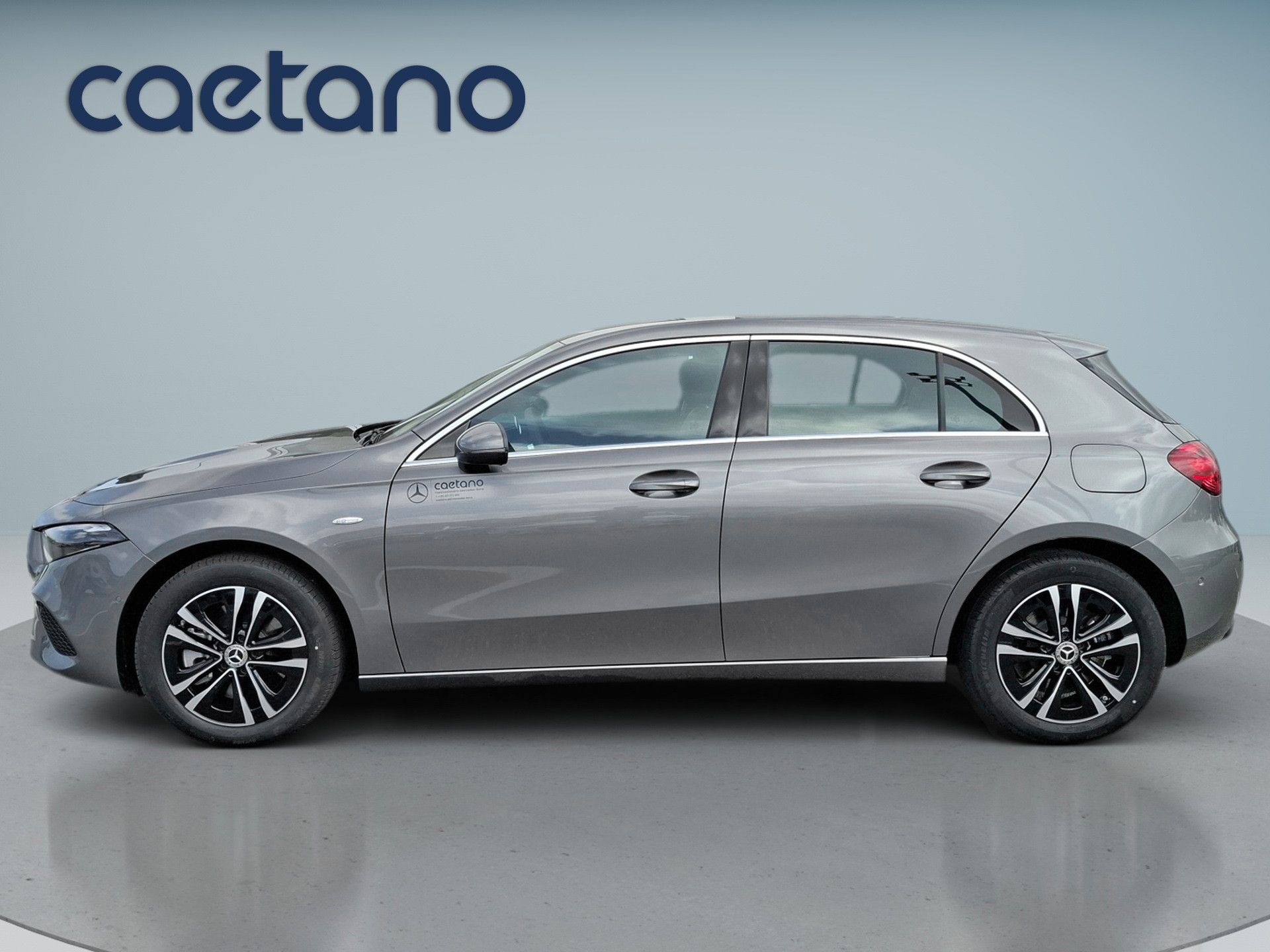Mercedes-Benz Classe A 250 e com tecnologia EQ Auto — photo 2