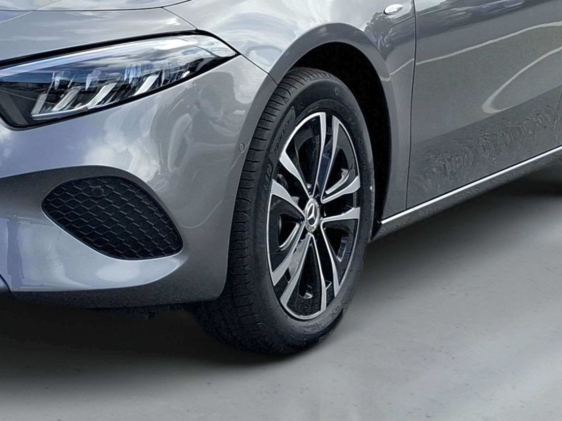 Mercedes-Benz Classe A 250 e com tecnologia EQ Auto — photo 4