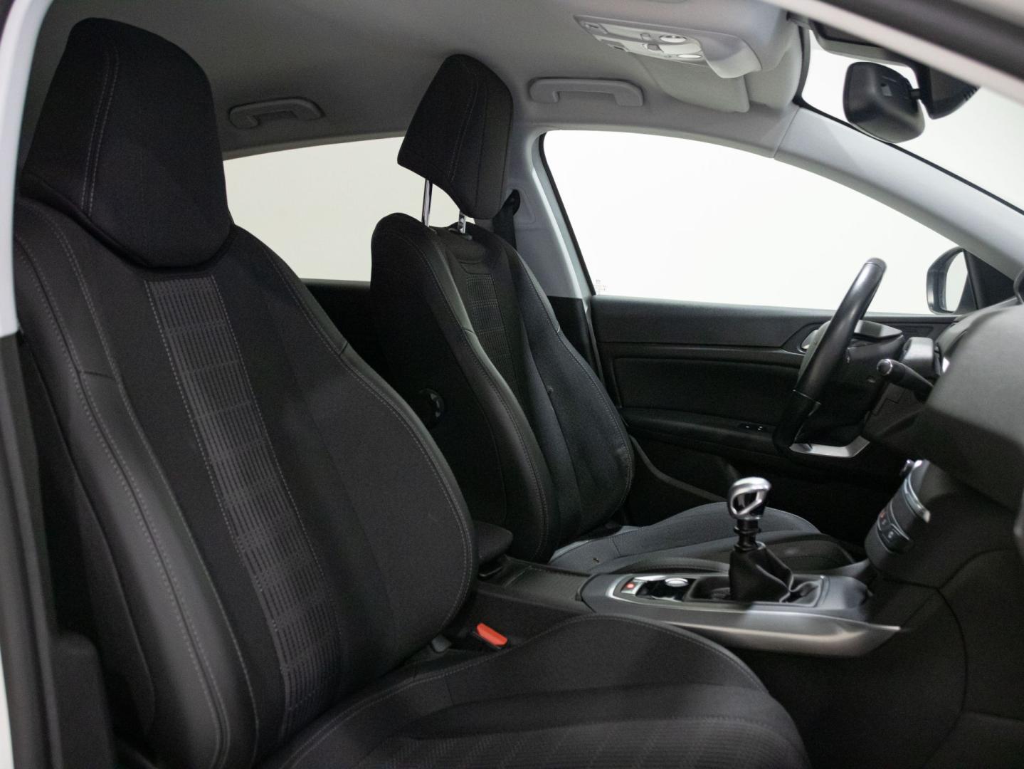 Peugeot 308 5p Allure 1.2 PureTech 81KW (110CV)