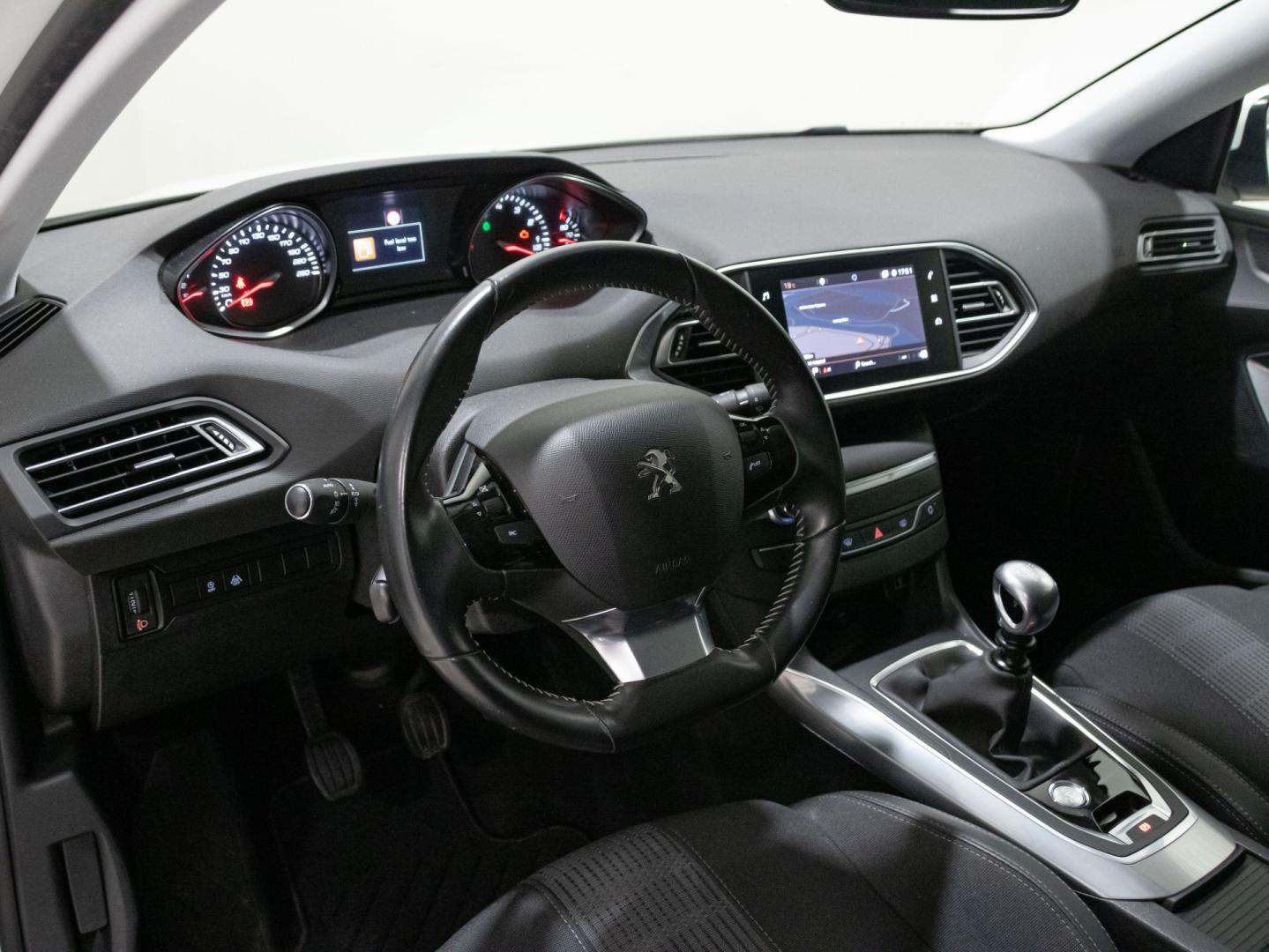 Peugeot 308 5p Allure 1.2 PureTech 81KW (110CV)