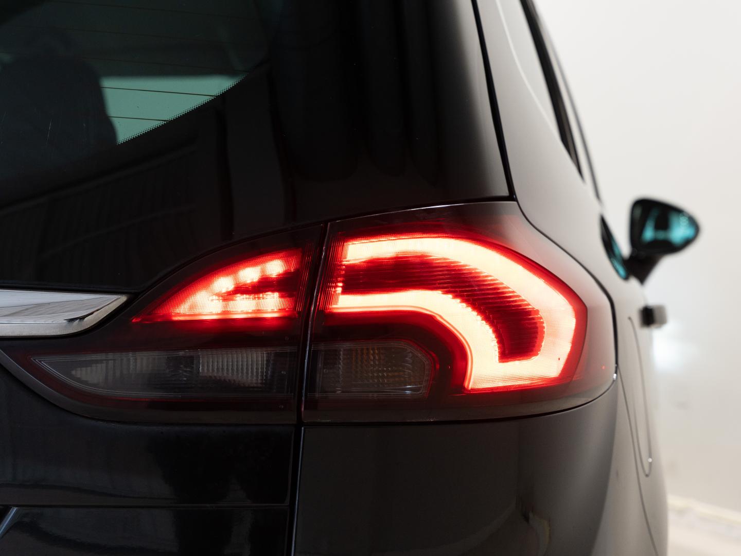 Opel Zafira Tourer 1.4 T 103kW (140CV) Excellence Auto 17