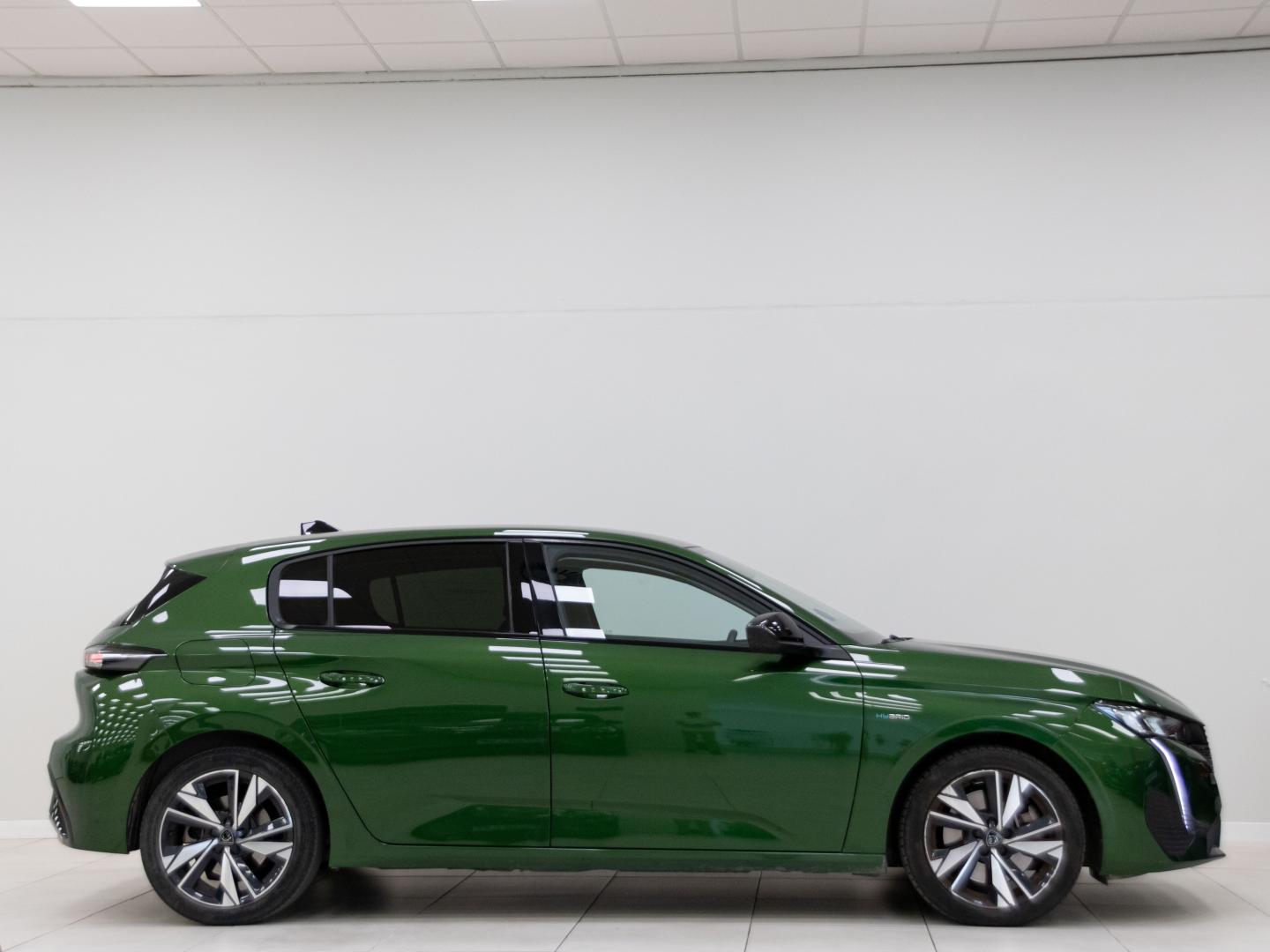 Peugeot 308 5P Allure Hybrid 180 eEAT8