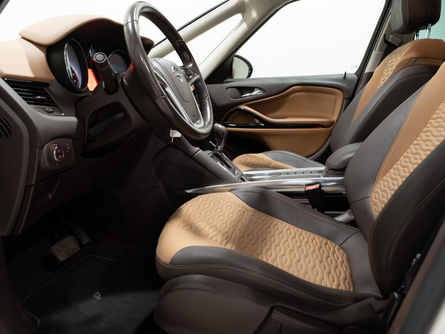 Opel Zafira Tourer 1.4 T 103kW (140CV) Excellence Auto 17