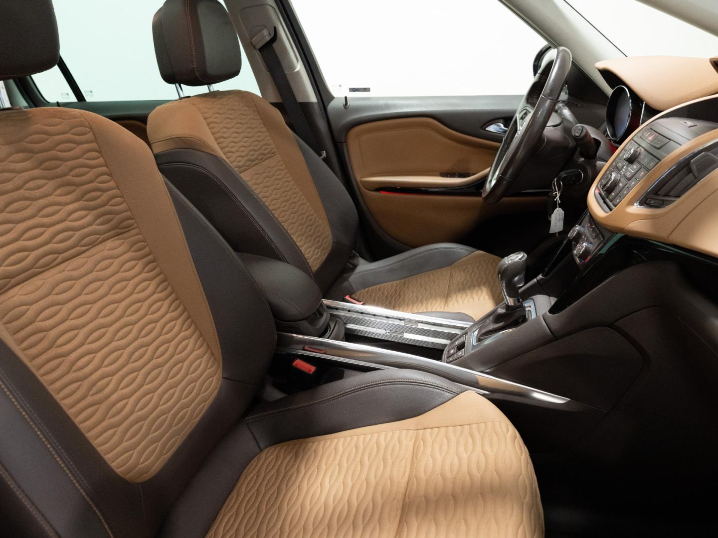 Opel Zafira Tourer 1.4 T 103kW (140CV) Excellence Auto 17