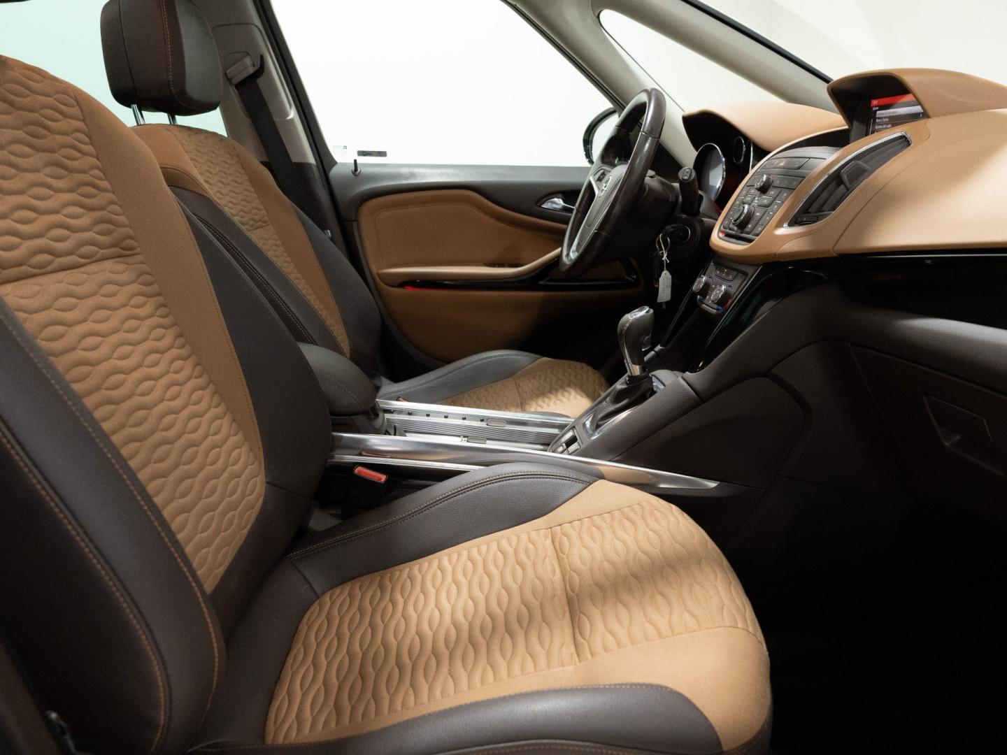 Opel Zafira Tourer 1.4 T 103kW (140CV) Excellence Auto 17