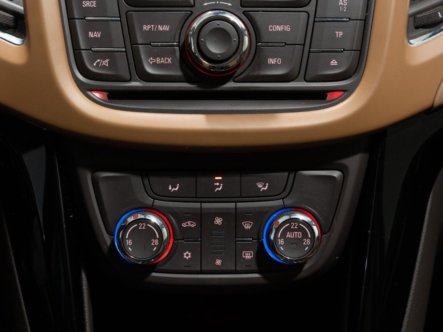 Opel Zafira Tourer 1.4 T 103kW (140CV) Excellence Auto 17