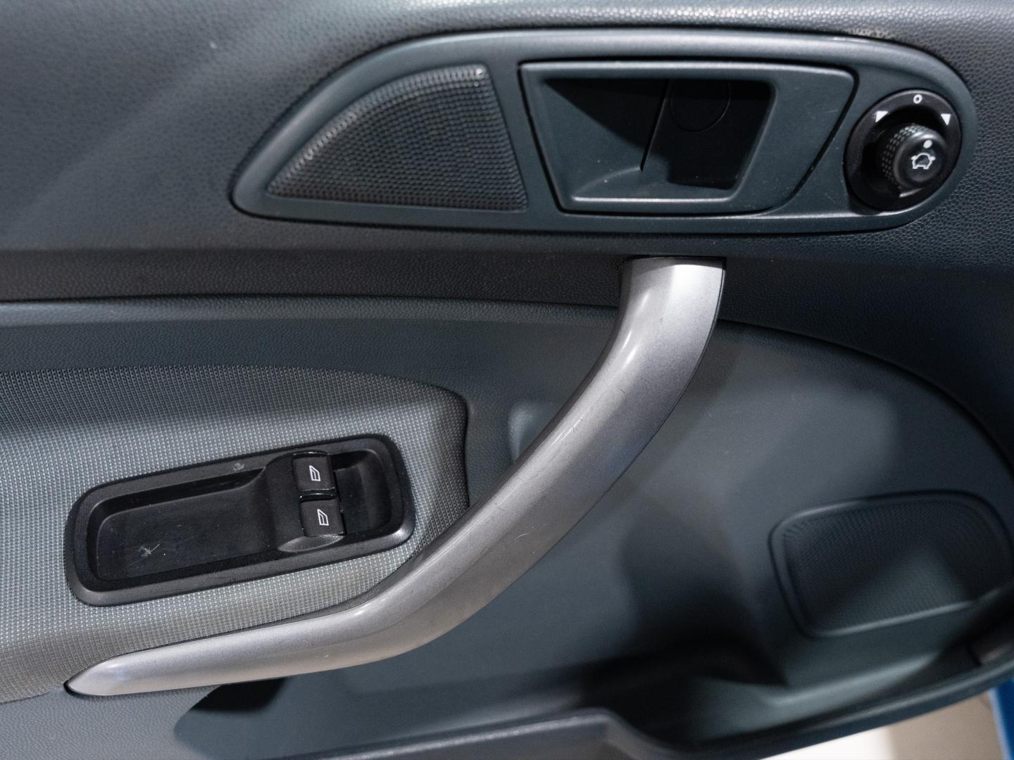 Ford Fiesta 1.25 82cv Trend