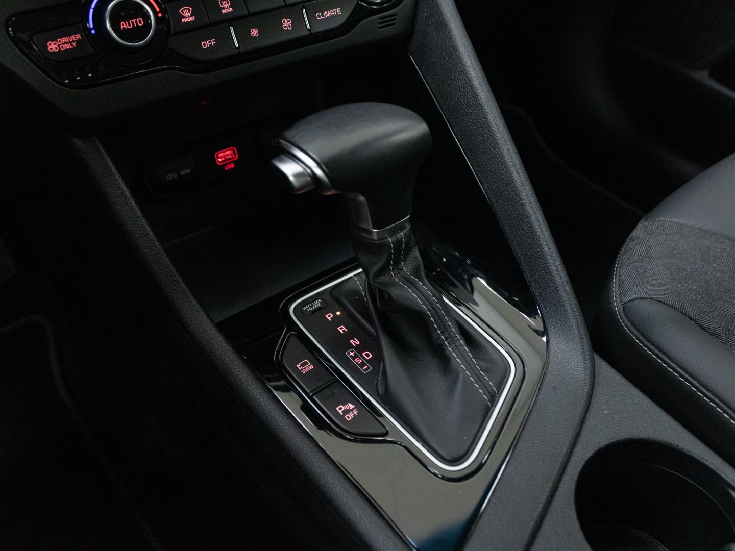 Kia Niro 1.6 GDi HEV 104kW (141CV) Drive