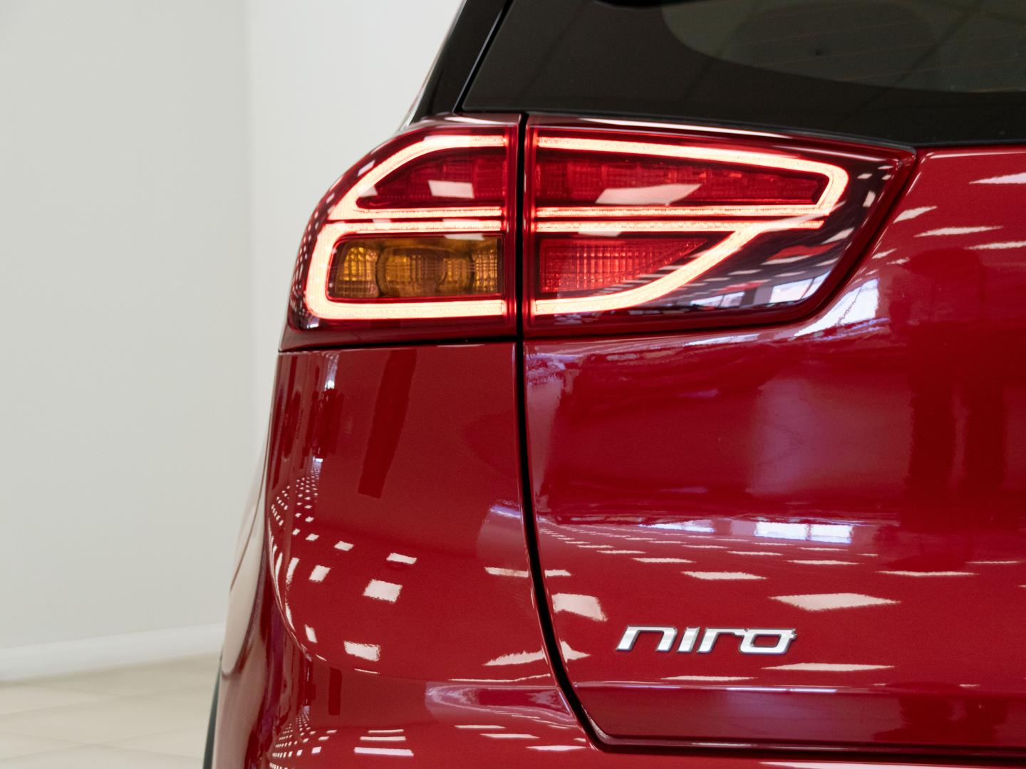 Kia Niro 1.6 GDi HEV 104kW (141CV) Drive