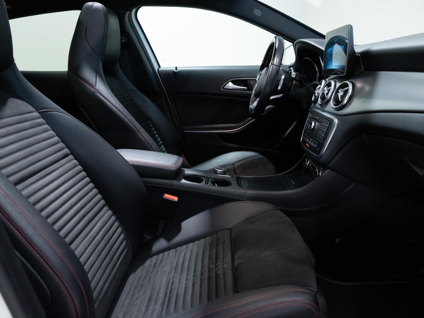 Mercedes Benz GLA GLA 200 d AMG Line