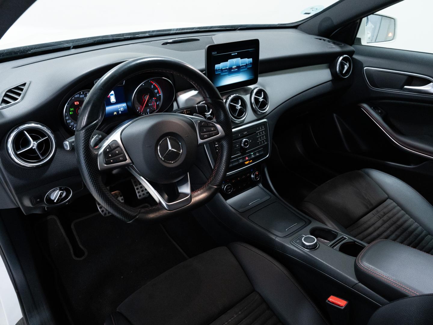 Mercedes Benz GLA GLA 200 d AMG Line