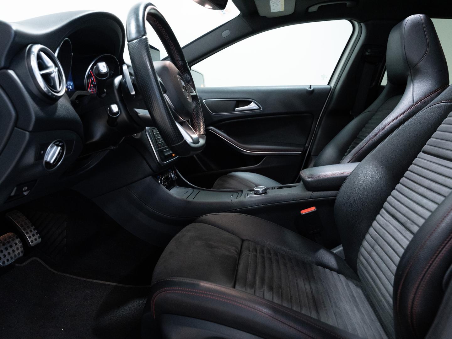 Mercedes Benz GLA GLA 200 d AMG Line