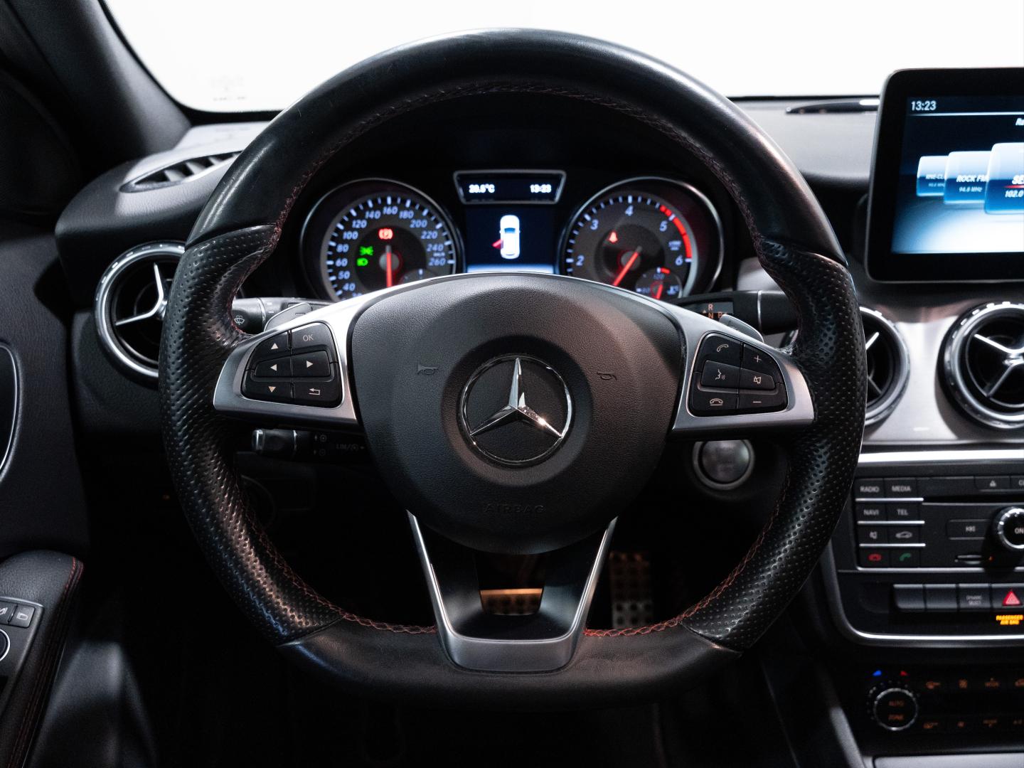 Mercedes Benz GLA GLA 200 d AMG Line