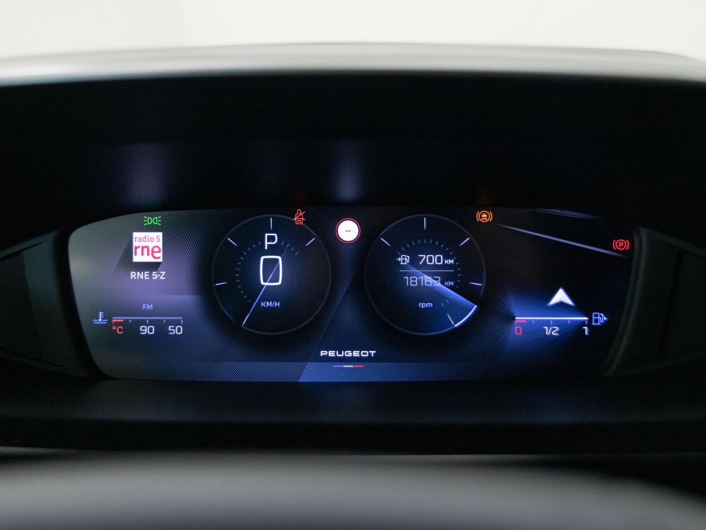 Peugeot 308 5P Allure BlueHDi 130 S&S EAT8