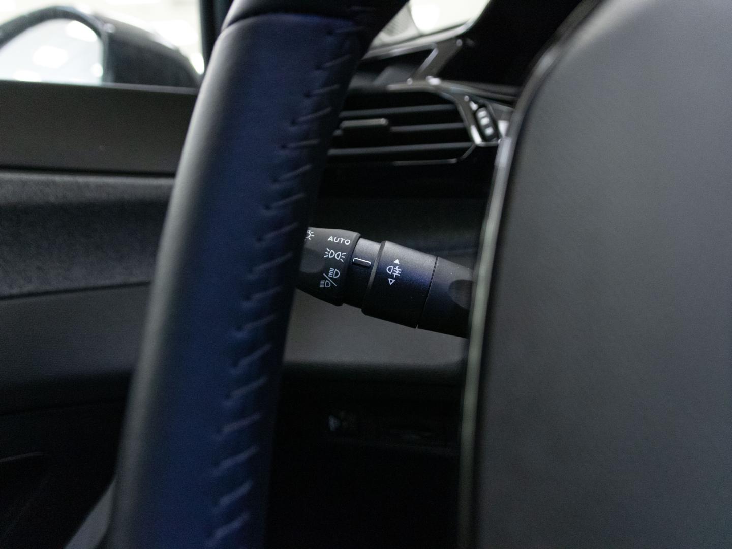 Peugeot 308 5P Allure BlueHDi 130 S&S EAT8