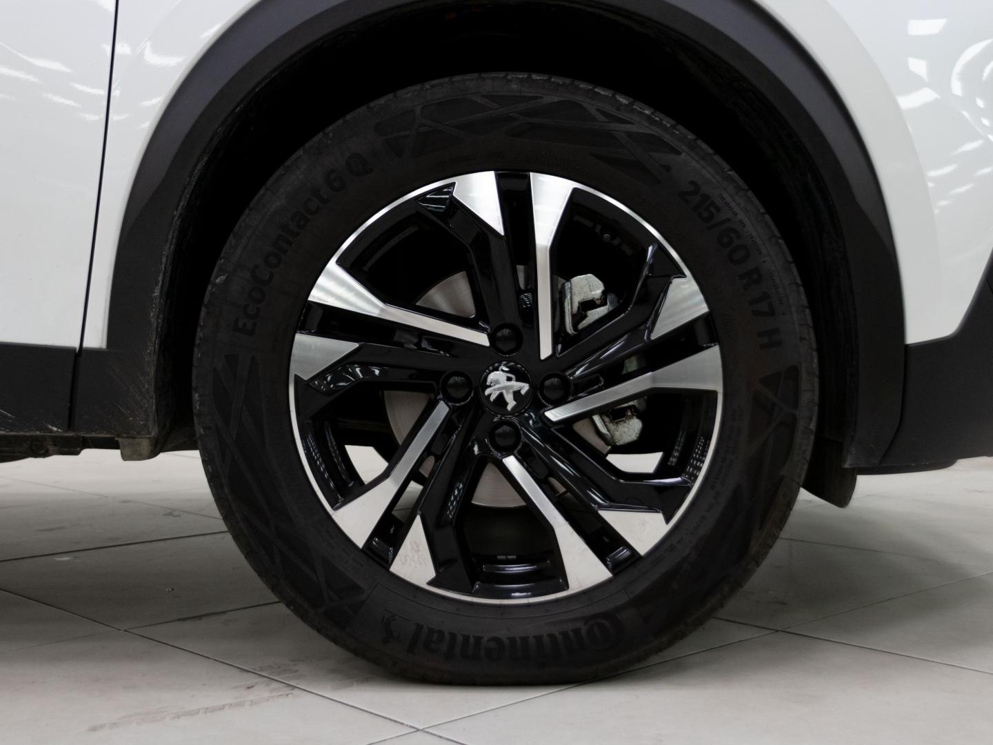 Peugeot 2008 Allure Pack Puretech 100 S&S 6 Vel. MAN