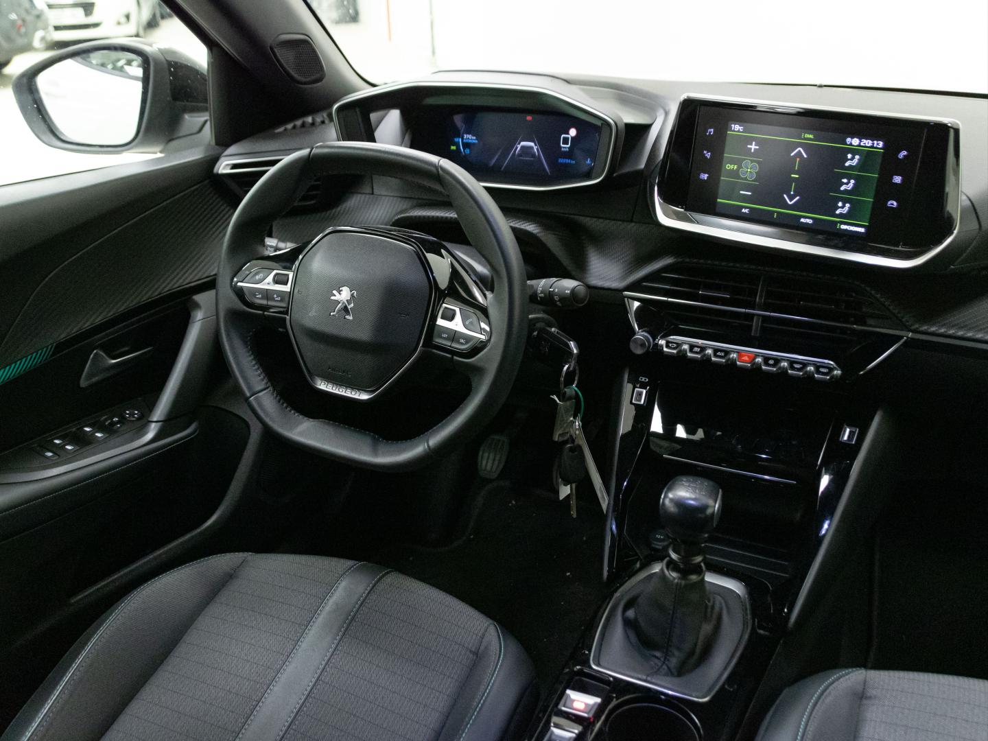 Peugeot 2008 Allure Pack Puretech 100 S&S 6 Vel. MAN