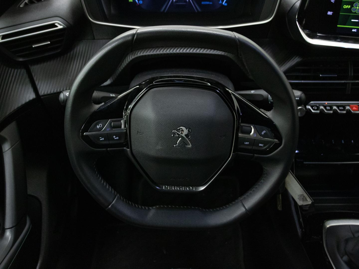 Peugeot 2008 Allure Pack Puretech 100 S&S 6 Vel. MAN