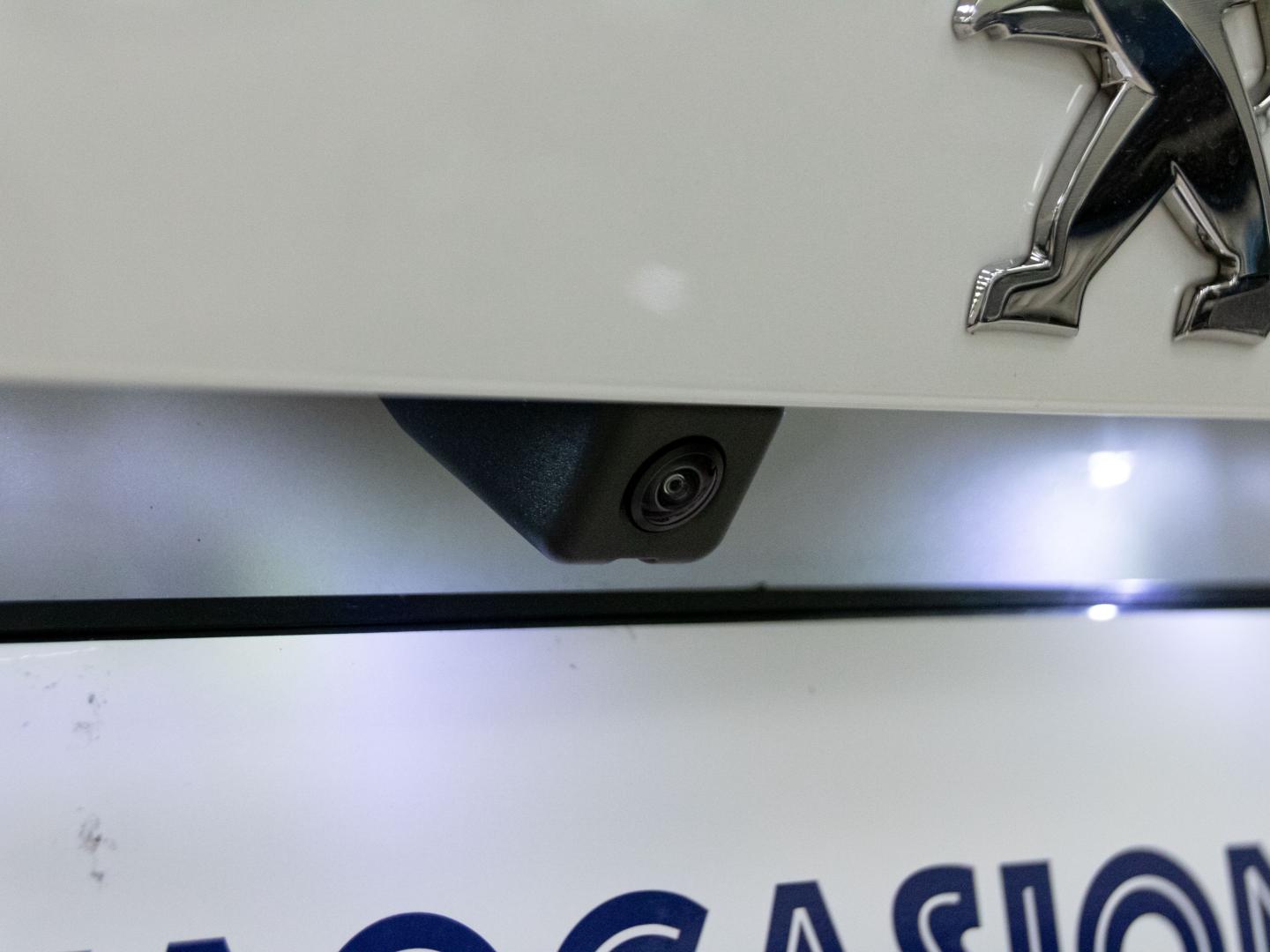 Peugeot 2008 Allure Pack Puretech 100 S&S 6 Vel. MAN