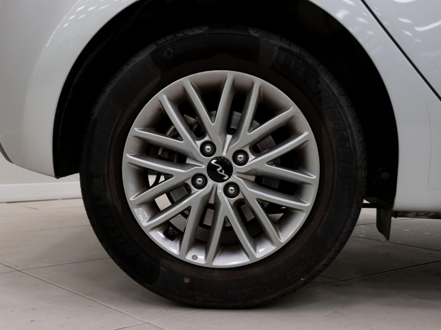 Kia Rio 1.0 T-GDi 74kW (100CV) MHEV iMT Concept