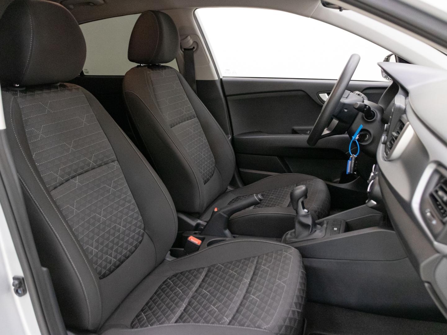 Kia Rio 1.0 T-GDi 74kW (100CV) MHEV iMT Concept