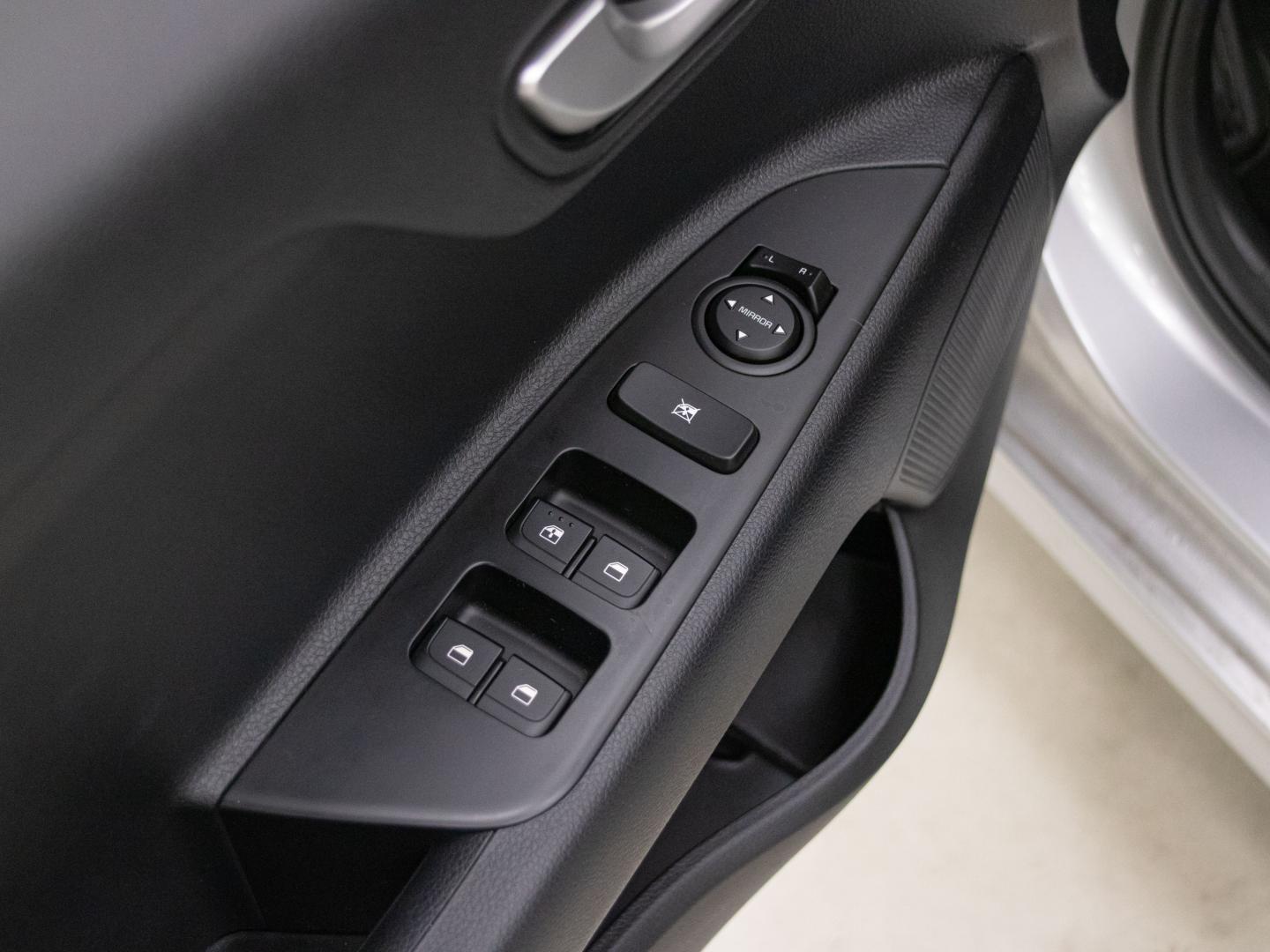 Kia Rio 1.0 T-GDi 74kW (100CV) MHEV iMT Concept