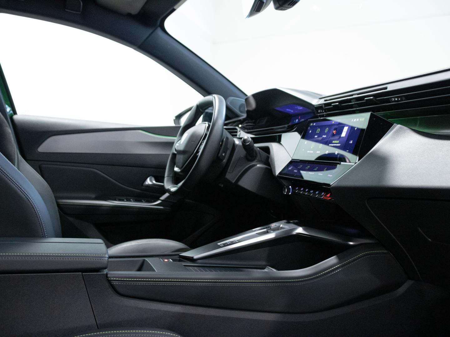 Peugeot 308 5P GT Hybrid 180 eEAT8