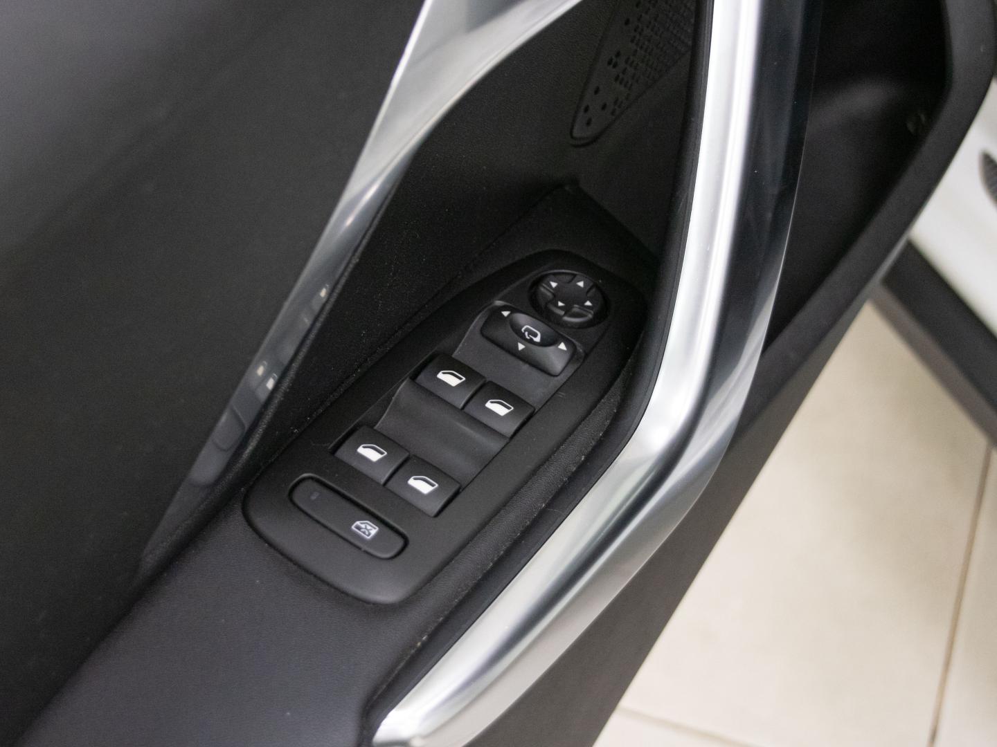 Peugeot 2008 Crossway 1.2 PureTech 96KW (130CV) S&S