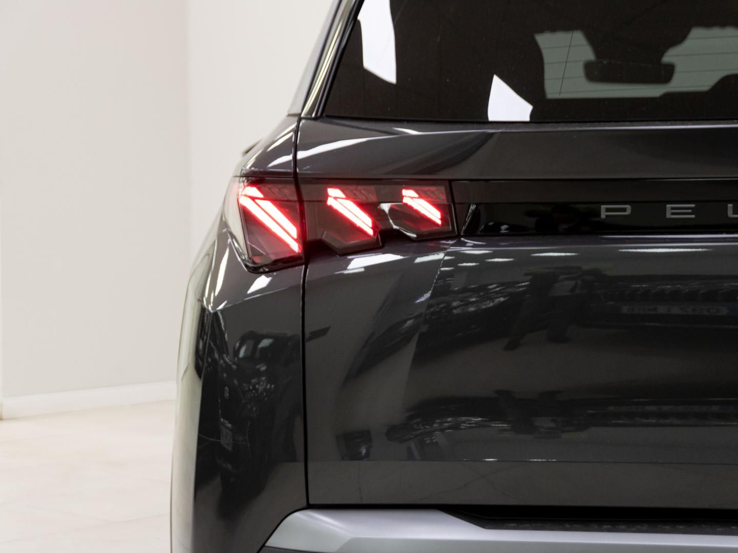 Peugeot 5008 1.2 100KW GT eDCS6