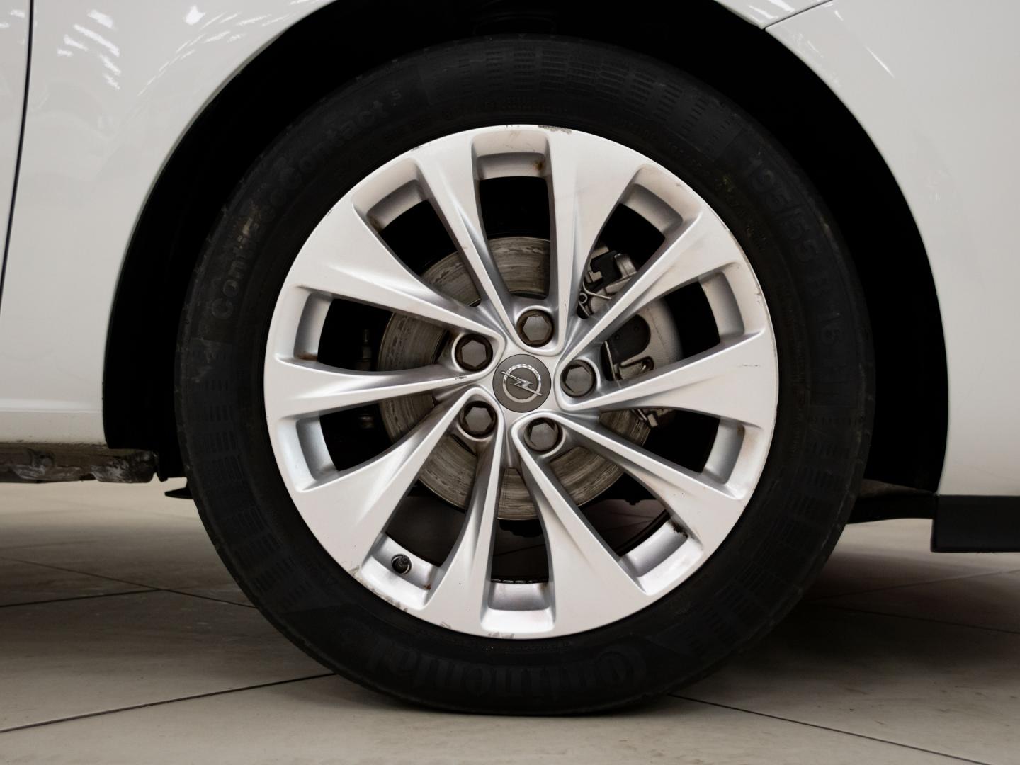 Opel Corsa 1.4 66kW (90CV) Selective GLP