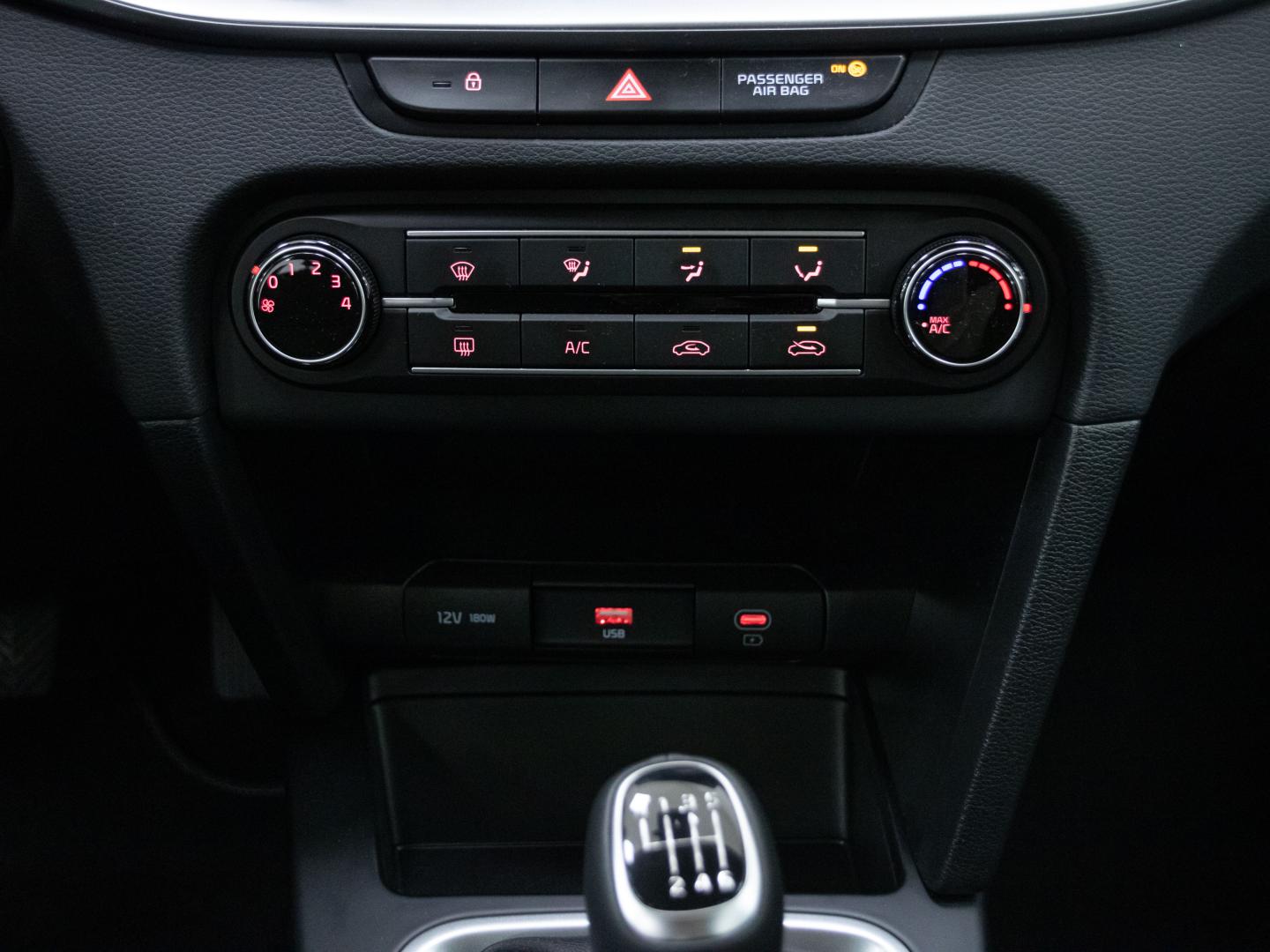 Kia Ceed 1.0 T-GDi 74kW (100CV) Concept