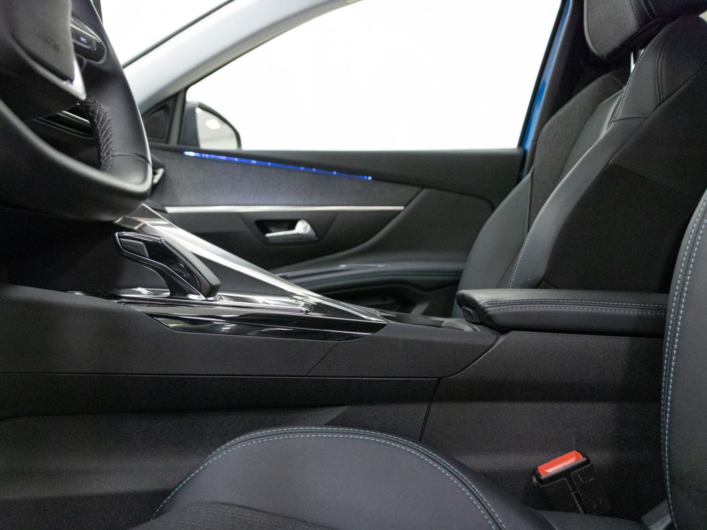 Peugeot 3008 Plug-in Hybrid 225 e-EAT8 Allure Pack