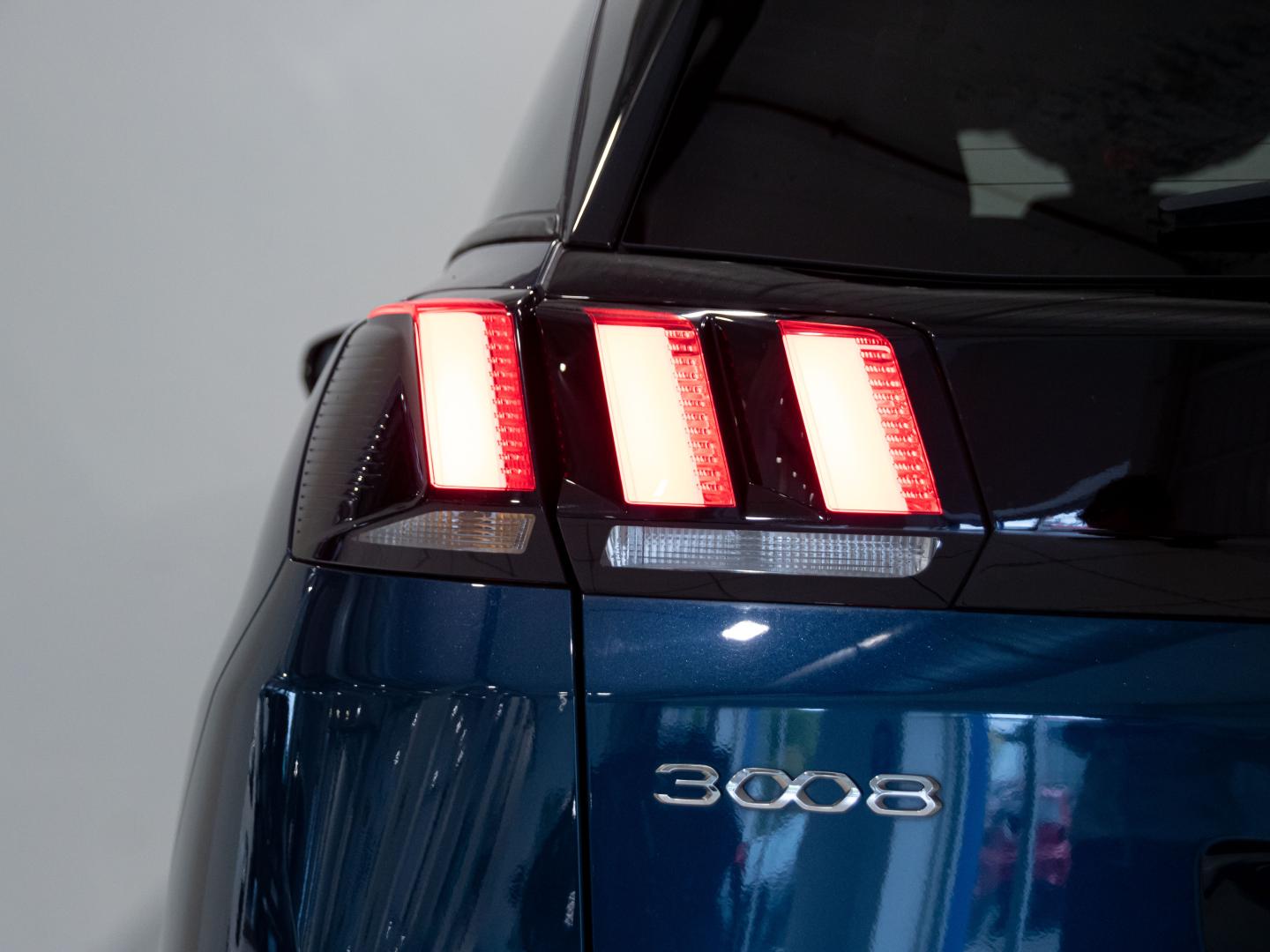 Peugeot 3008 Plug-in Hybrid 225 e-EAT8 Allure Pack