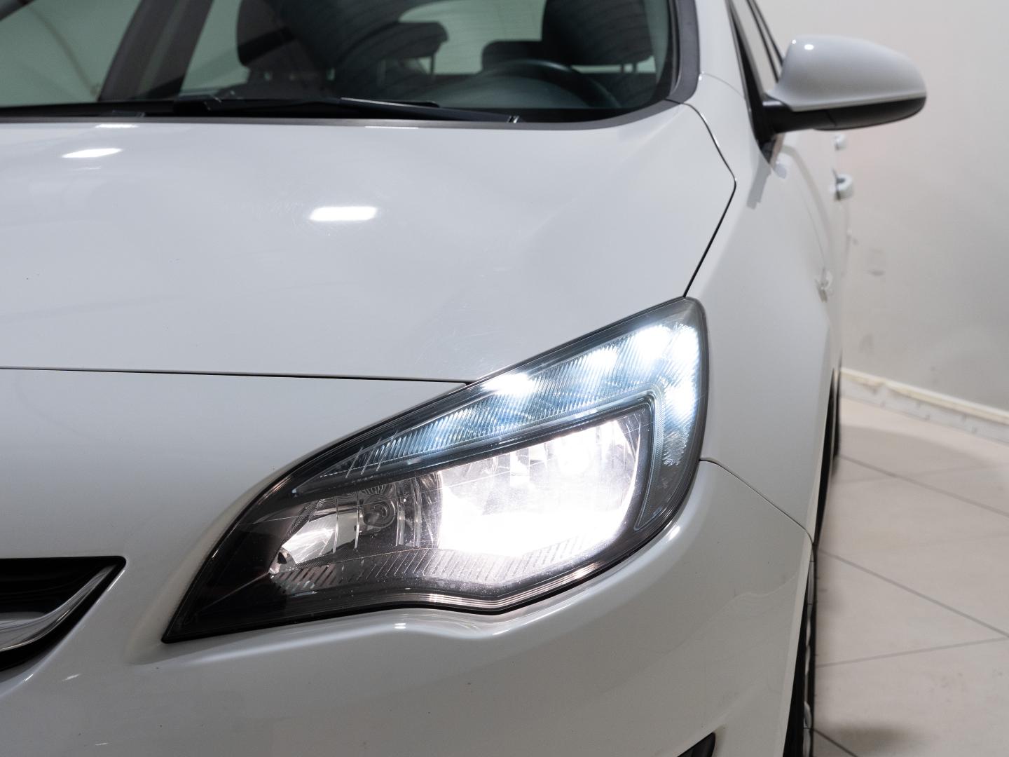 Opel Astra 1.6 CDTi S/S 110 CV Excellence