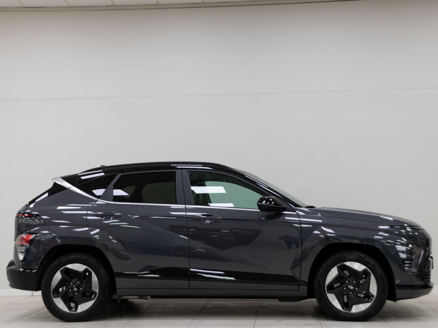 Hyundai Kona EV 150kW 65kWh Tecno 2C