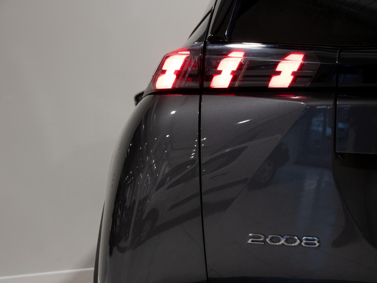 Peugeot 2008 Allure Puretech 100 S&S BVM6