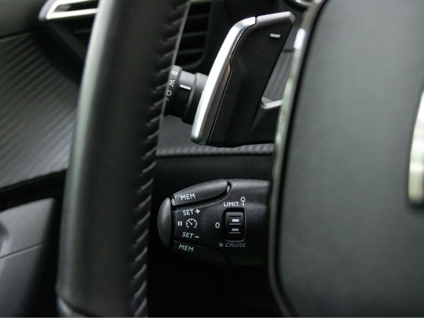 Peugeot 2008 N2008 Allure Hybrid 145 eDCS6