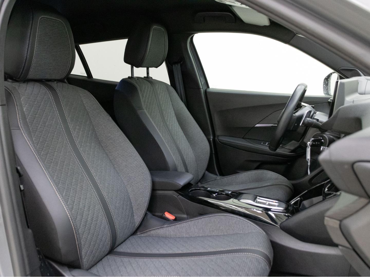 Peugeot 2008 N2008 Allure Hybrid 145 eDCS6