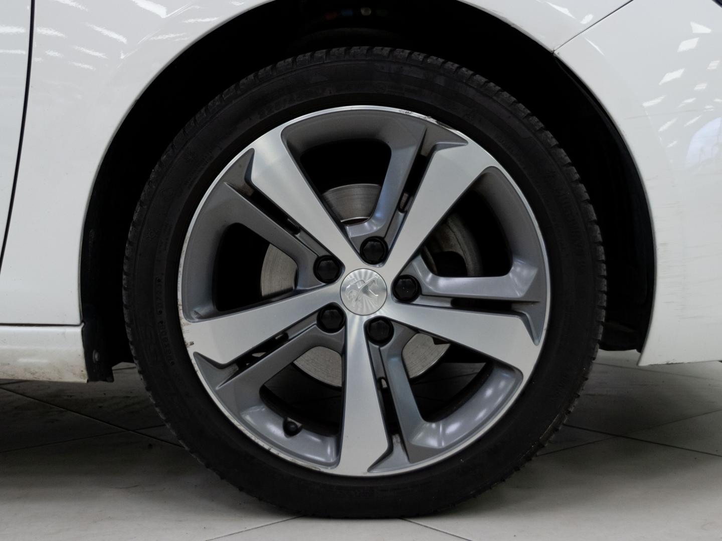 Peugeot 308 Nuevo 308 Allure 1.6 THP 125