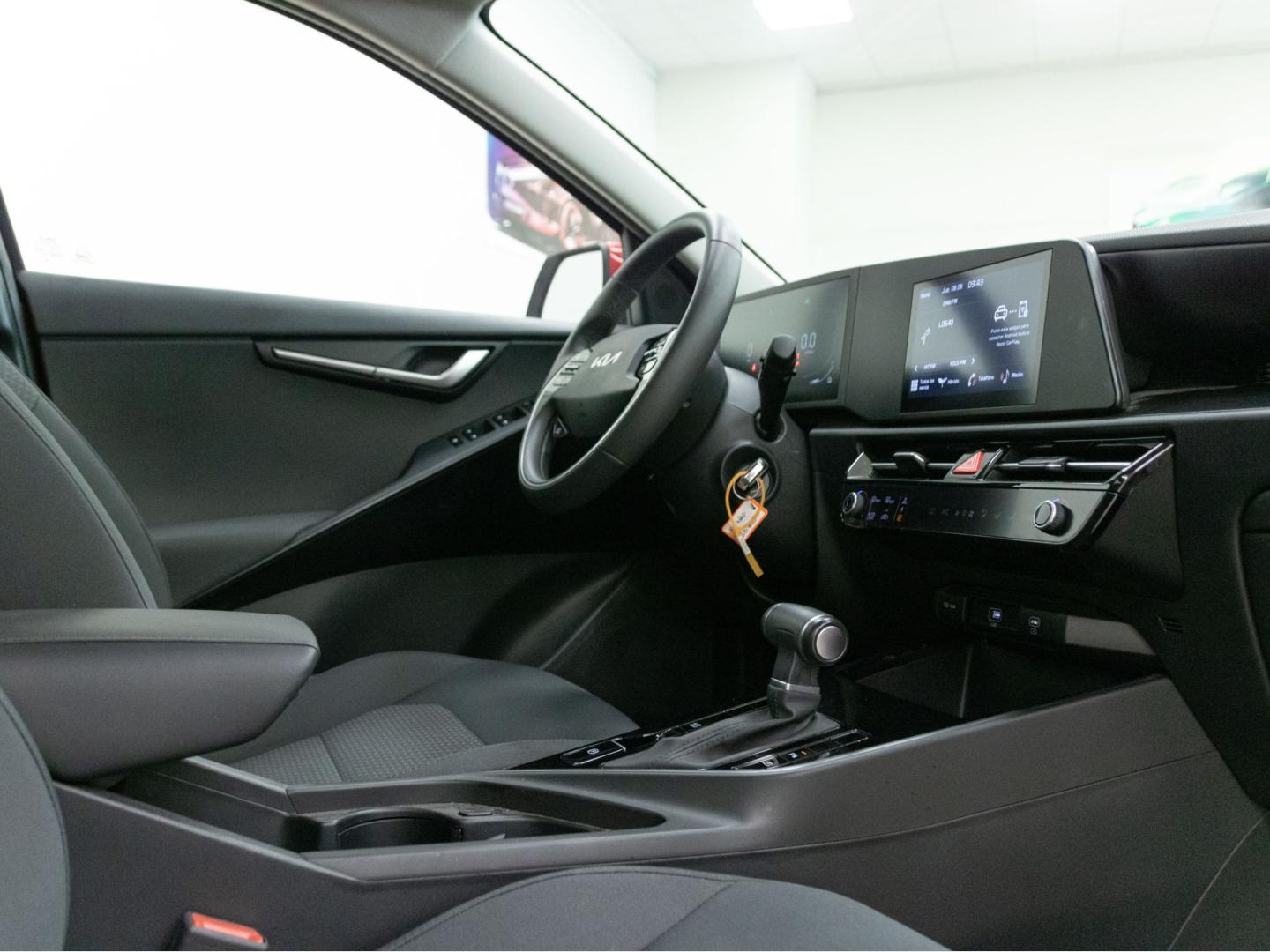 Kia Niro 1.6 GDi HEV 95kW (129CV) Concept