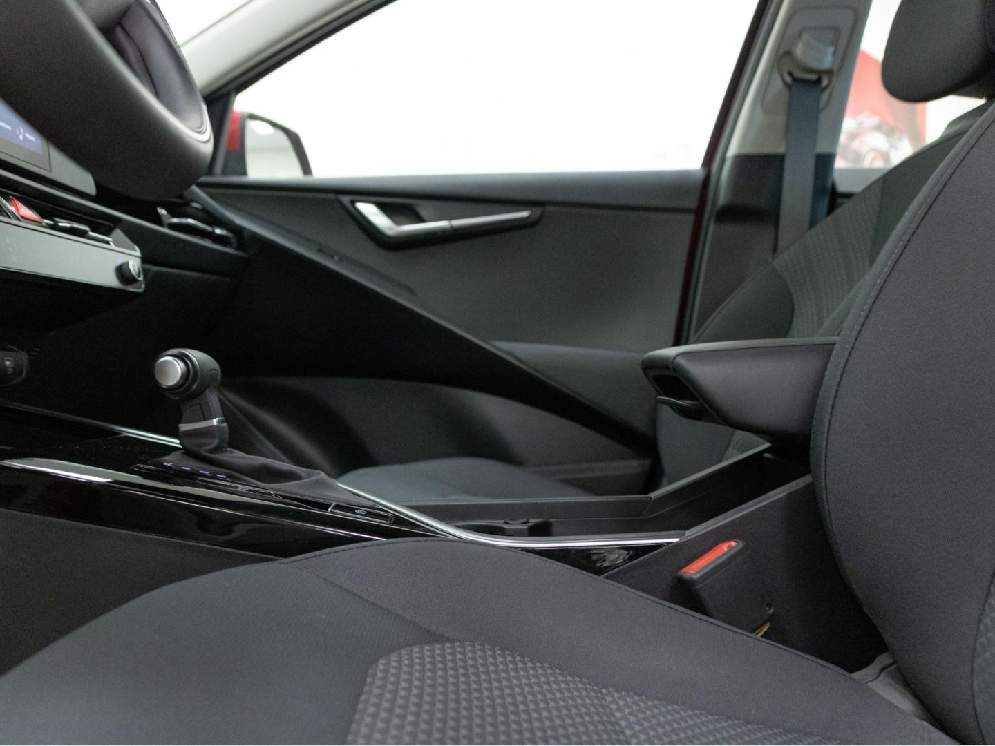 Kia Niro 1.6 GDi HEV 95kW (129CV) Concept