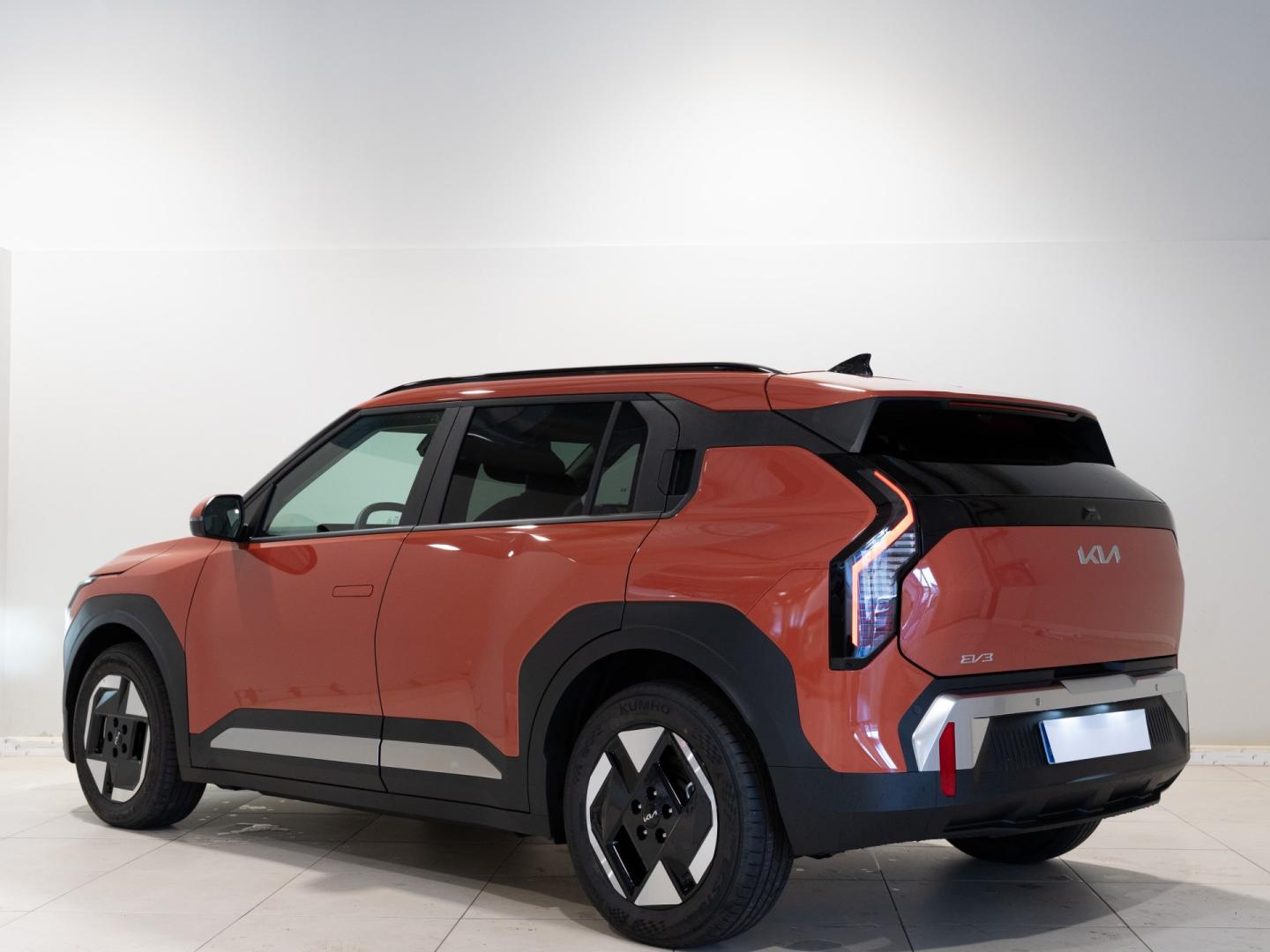 Kia EV3 Earth Long Range