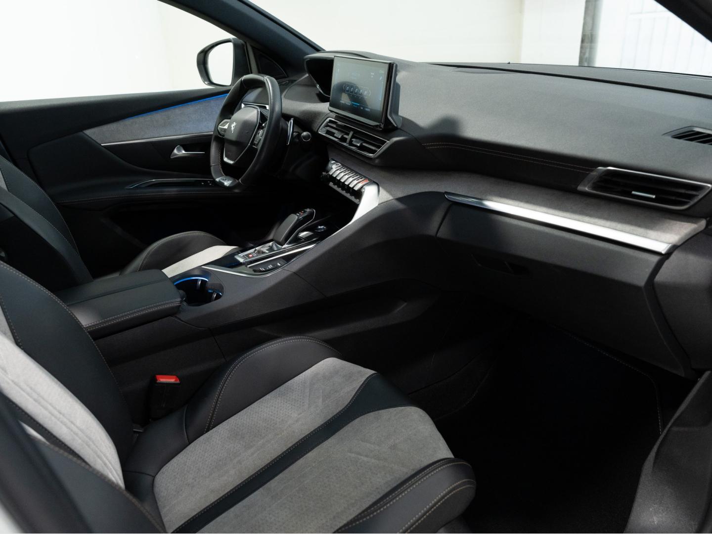 Peugeot 3008 Plug-in Hybrid 225 e-EAT8 GT