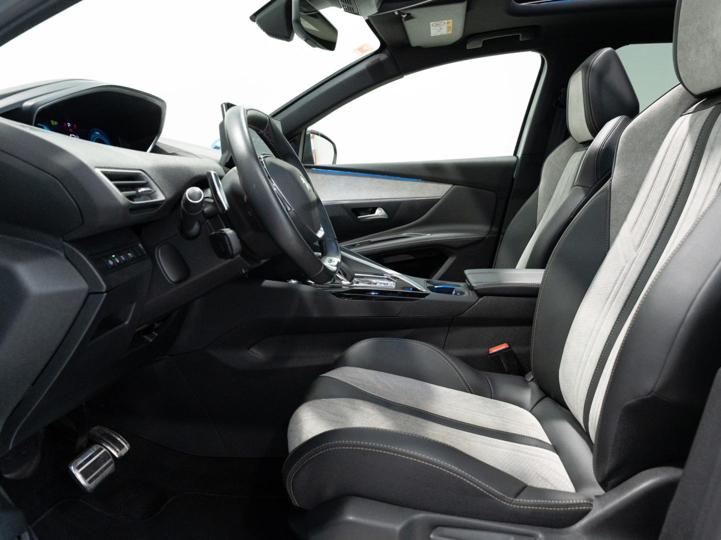 Peugeot 3008 Plug-in Hybrid 225 e-EAT8 GT