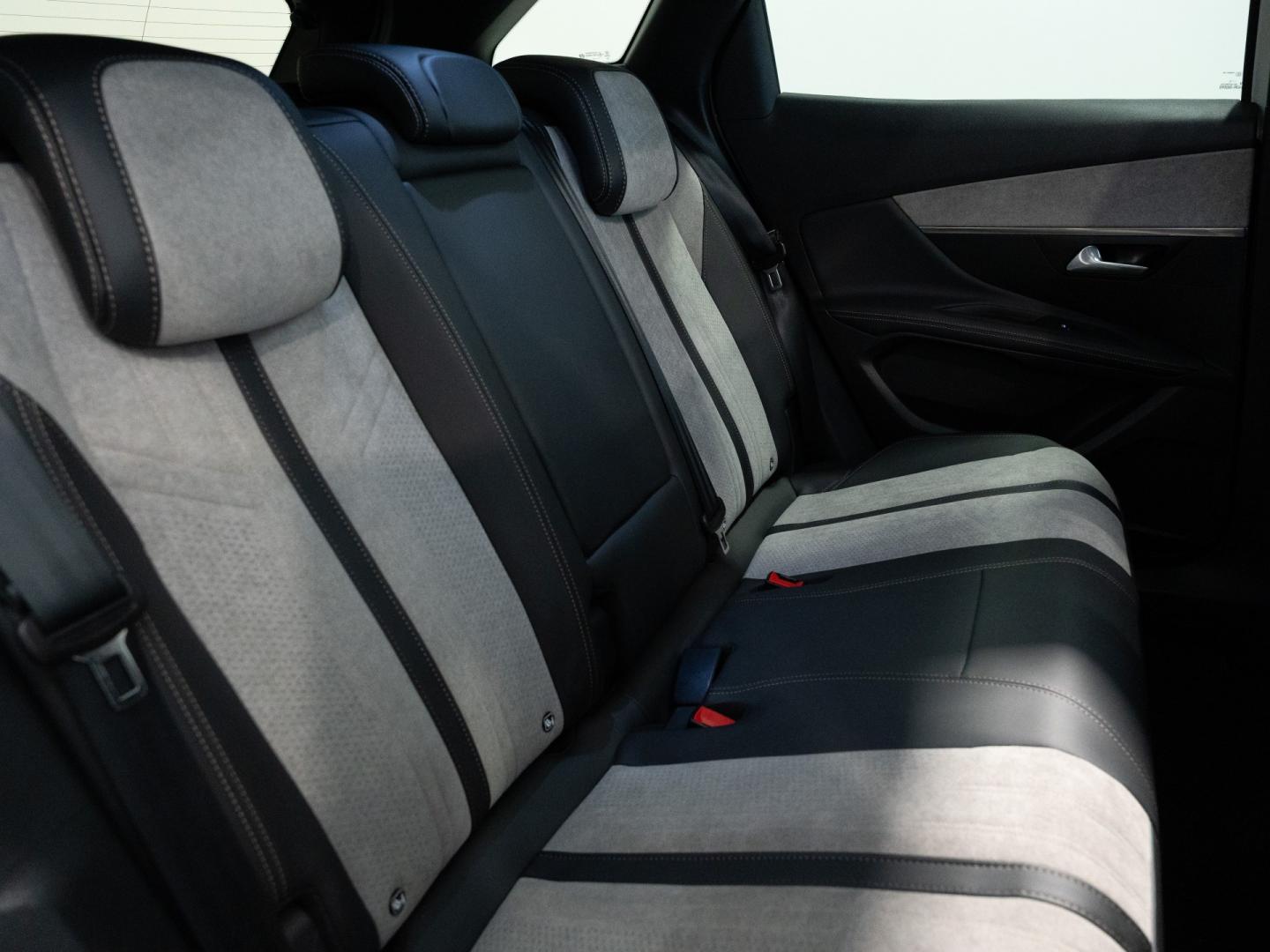 Peugeot 3008 Plug-in Hybrid 225 e-EAT8 GT