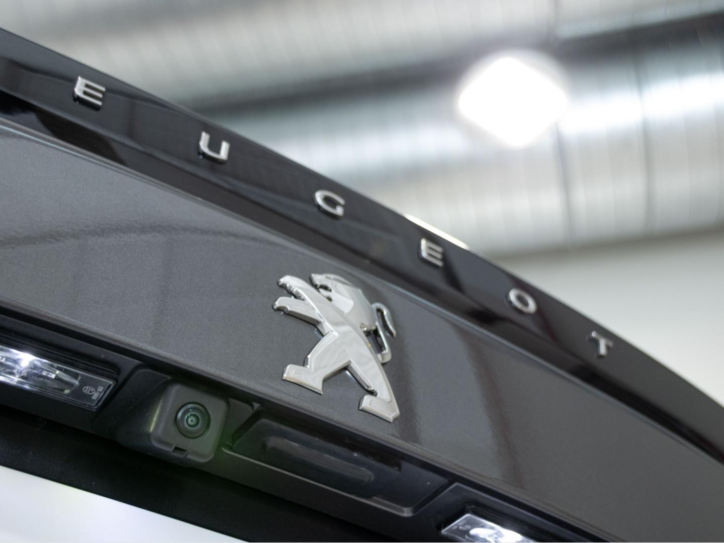 Peugeot 2008 Allure Pack Puretech 100 S&S BVM6