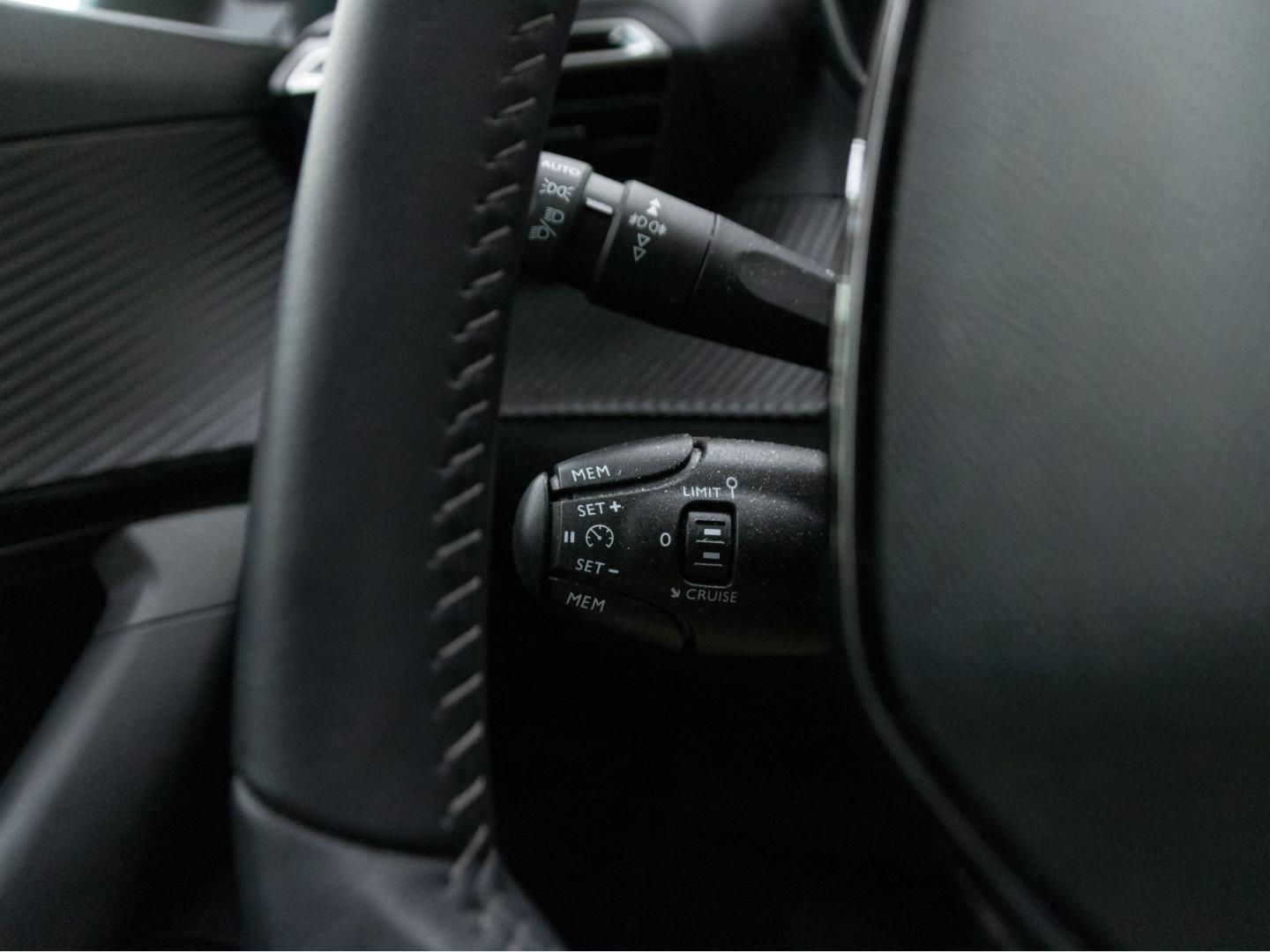 Peugeot 2008 Allure Pack Puretech 100 S&S BVM6