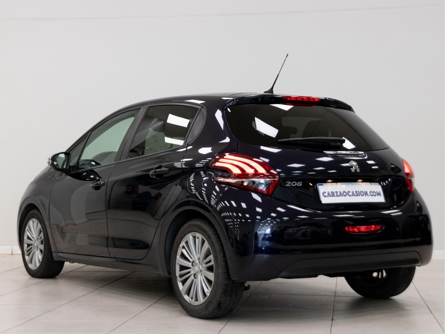 Peugeot 208 5P Signature BlueHDi 73KW (100CV)