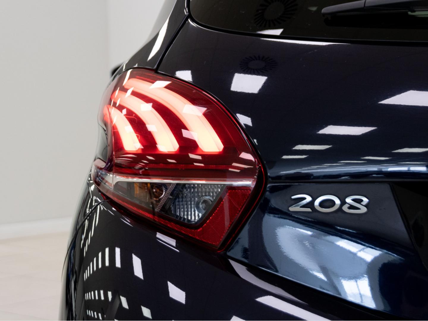 Peugeot 208 5P Signature BlueHDi 73KW (100CV)